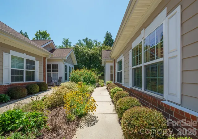 2nd image of 3221 Abbey Walk Ln, Matthews, NC 28105 | MLS# 4412406