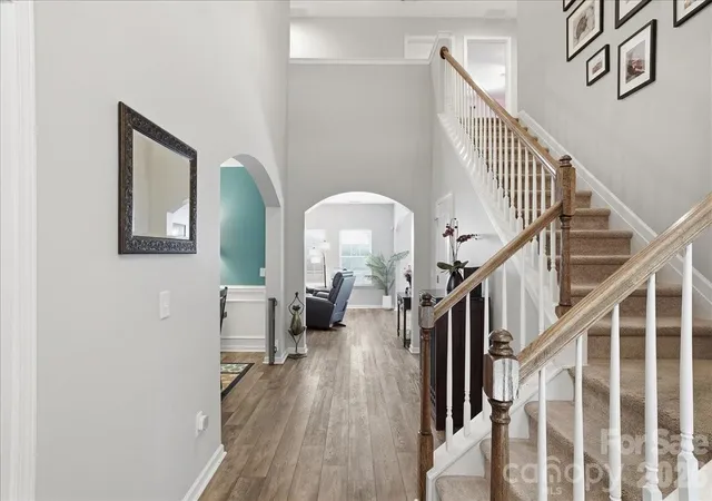 Photo 3 of Single family home for sale at 3829 Franklin Meadows Dr, Matthews, NC 28105 | MLS# 4412409 | Listing updated on 2026-10-12
