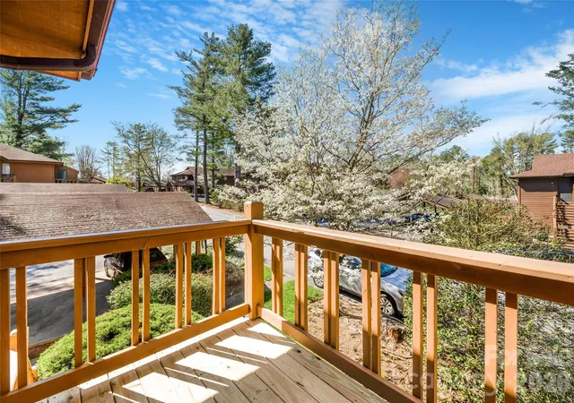 15th image of 521 Courtwood Ln #8, Hendersonville, NC 28739 | MLS# 4412419