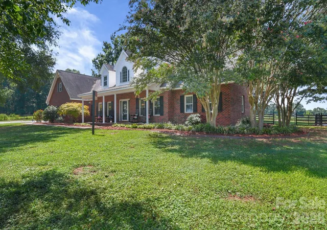 Photo 4 of Single family home for sale at 2915 Mills Harris Rd, Marshville, NC 28103 | MLS# 4412420 | Listing updated on 2026-08-28
