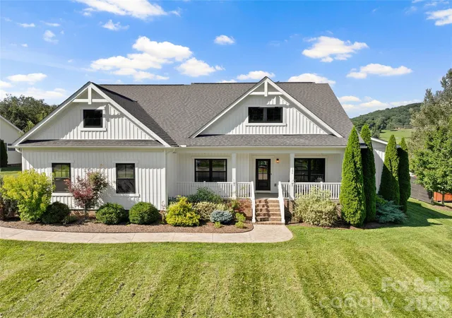 Photo 2 of Single family home for sale at 394 Kellwood Dr, Boone, NC 28607 | MLS# 4412428 | Listing updated on 2026-08-20
