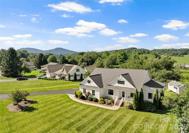 Photo 3 of Single family home for sale at 394 Kellwood Dr, Boone, NC 28607 | MLS# 4412428 | Listing updated on 2026-08-20