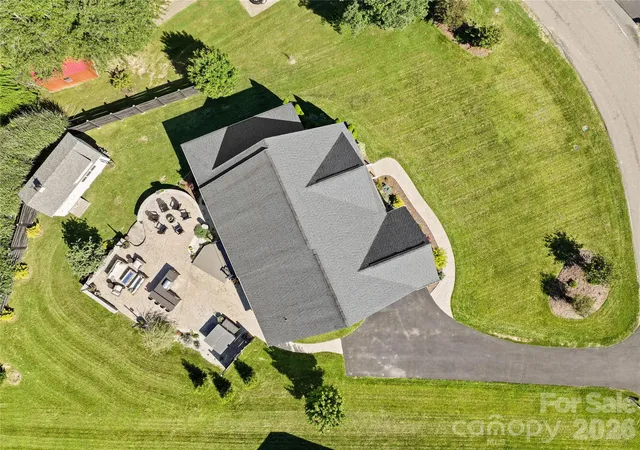 Photo 5 of Single family home for sale at 394 Kellwood Dr, Boone, NC 28607 | MLS# 4412428 | Listing updated on 2026-08-20