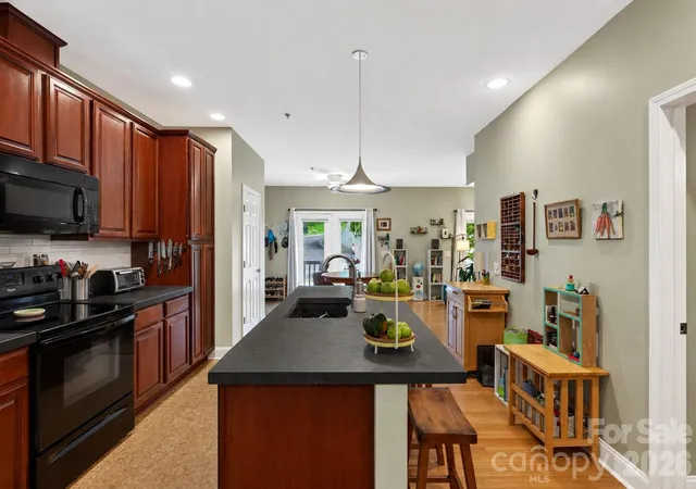 5th image of 600 N Skyloft Dr #102, Asheville, NC 28801 | MLS# 4412438