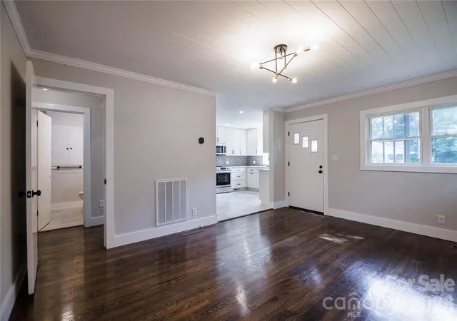 Photo 4 of Single family home for sale at 228 Grove St, Brevard, NC 28712 | MLS# 4412448 | Listing updated on 2026-08-21