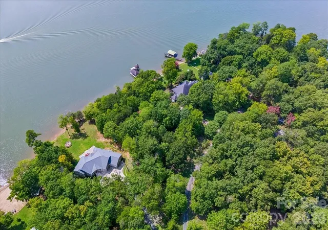 1st image of 4101 Tuffy Ln, Charlotte, NC 28278 | MLS# 4412449