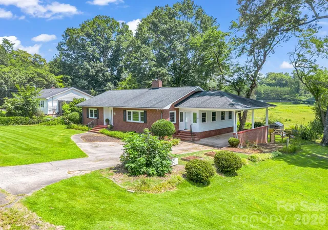 2nd image of 155 Fernwood Cir, Rutherfordton, NC 28139 | MLS# 4412471