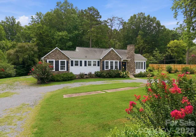 Photo 1 of Single family home for sale at 403 W Peeler St, Salisbury, NC 28146 | MLS# 4412472 | Listing updated on 2026-08-17