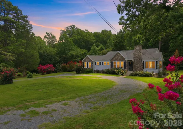 Photo 2 of Single family home for sale at 403 W Peeler St, Salisbury, NC 28146 | MLS# 4412472 | Listing updated on 2026-08-17