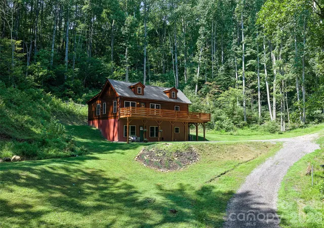 Photo 1 of Single family home for sale at 3301 State Hwy 197 N, Burnsville, NC 28714 | MLS# 4412476 | Listing updated on 2026-09-02