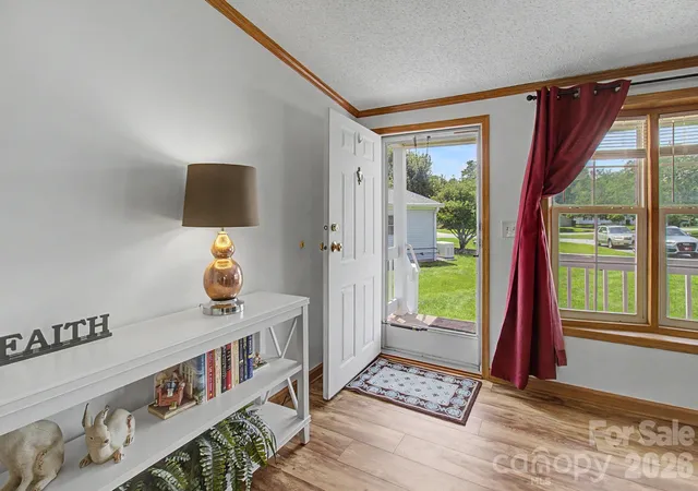 Photo 4 of Single family home for sale at 204 Red Birch Ct, Hendersonville, NC 28739 | MLS# 4412477 | Listing updated on 2026-09-23