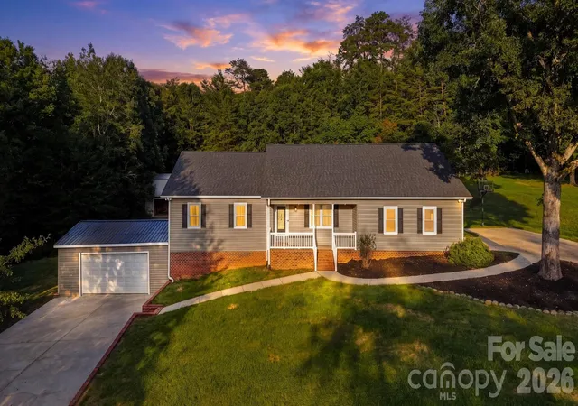 1st image of 136 Cook Ln, Hickory, NC 28601 | MLS# 4412486