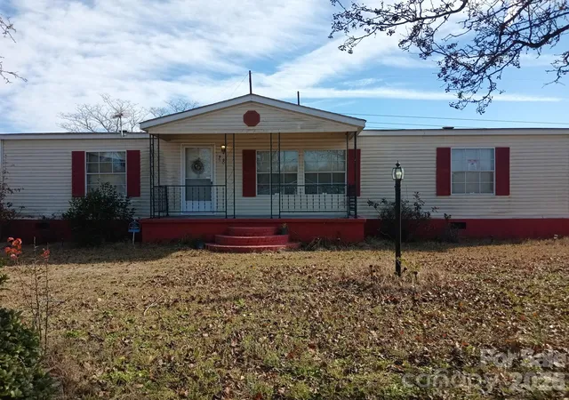 Photo 1 of Sale Pending at 60 Rolling Crk Dr, Sumter, SC 29153 | MLS# 4412498 | Listing updated on 2026-08-21