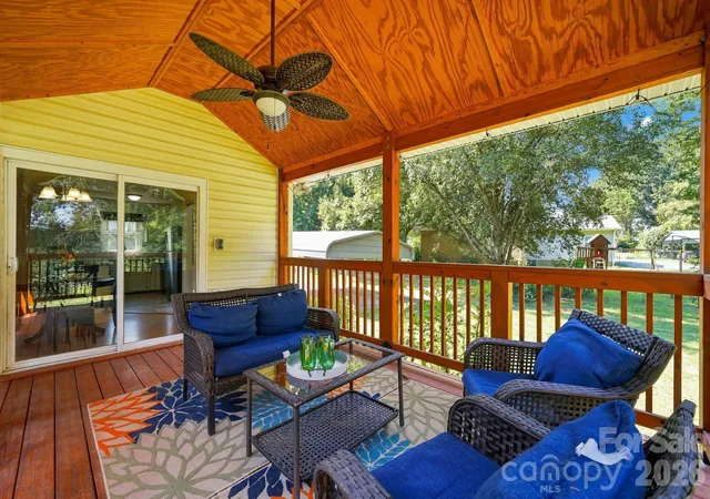 Photo 2 of Single family home for sale at 3004 Winston Dr Nw, Concord, NC 28027 | MLS# 4412500 | Listing updated on 2026-09-23