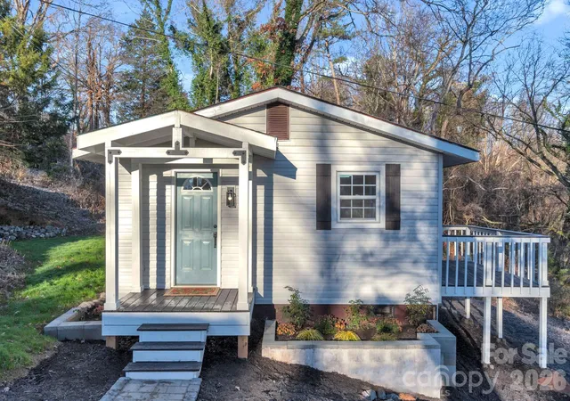 1st image of 49 E Livingston St, Tryon, NC 28782 | MLS# 4412509
