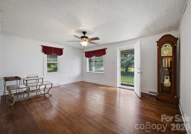 Photo 4 of Single family home for sale at 300 N Center St, Hildebran, NC 28637 | MLS# 4412512 | Listing updated on 2026-09-28