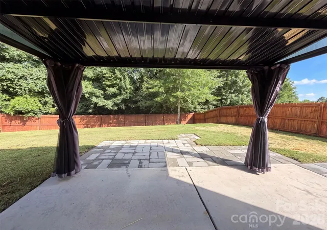 Photo 17 of Single family home for sale at 2618 Courtland Dr, Clover, SC 29710 | MLS# 4412524 | Listing updated on 2026-09-04