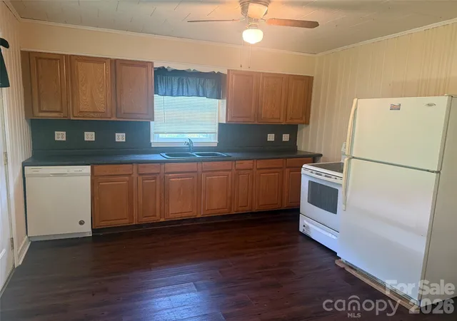 Photo 3 of Single family home for sale at 405 Woodland Dr, Kershaw, SC 29067 | MLS# 4412557 | Listing updated on 2026-10-04