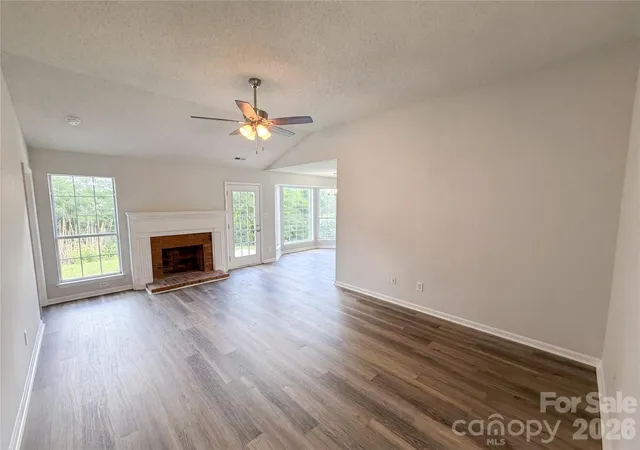 Photo 2 of Single family home for sale at 1633 Gordon Walters Dr, Charlotte, NC 28213 | MLS# 4412559 | Listing updated on 2026-10-01