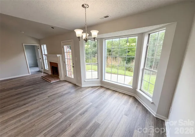 Photo 3 of Single family home for sale at 1633 Gordon Walters Dr, Charlotte, NC 28213 | MLS# 4412559 | Listing updated on 2026-10-01