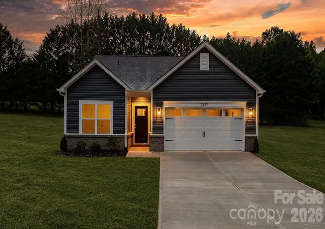 Photo 1 of Single family home for sale at 2827 17th Street Ct Ne #3, Hickory, NC 28601 | MLS# 4412586 | Listing updated on 2026-08-29