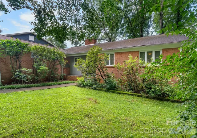 3rd image of 219 West Park Dr, Morganton, NC 28655 | MLS# 4412593