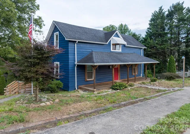 3rd image of 403 Sw Spruce St Sw, Lenoir, NC 28645 | MLS# 4412597