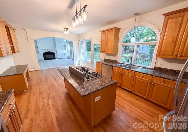 2nd image of 10124 Windtree Ln, Charlotte, NC 28215 | MLS# 4412602
