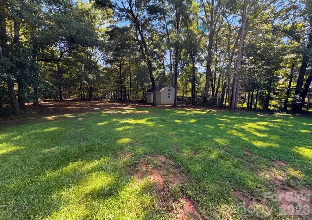 31st image of 10124 Windtree Ln, Charlotte, NC 28215 | MLS# 4412602