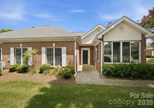 1st image of 8528 Highland Glen Dr, Charlotte, NC 28269 | MLS# 4412611