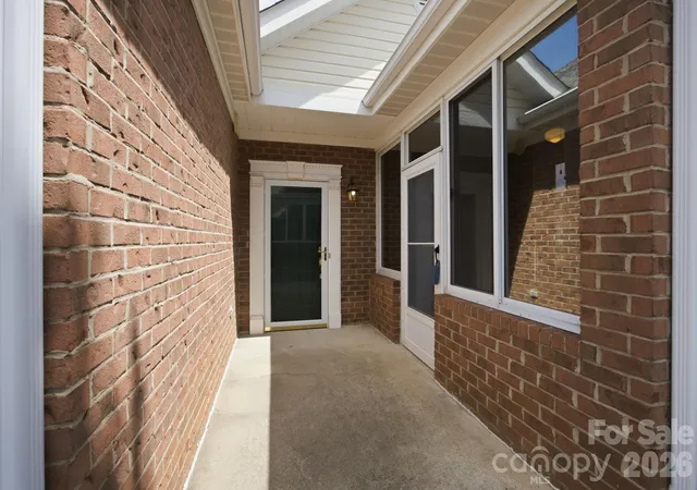 2nd image of 8528 Highland Glen Dr, Charlotte, NC 28269 | MLS# 4412611