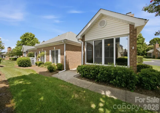 5th image of 8528 Highland Glen Dr, Charlotte, NC 28269 | MLS# 4412611