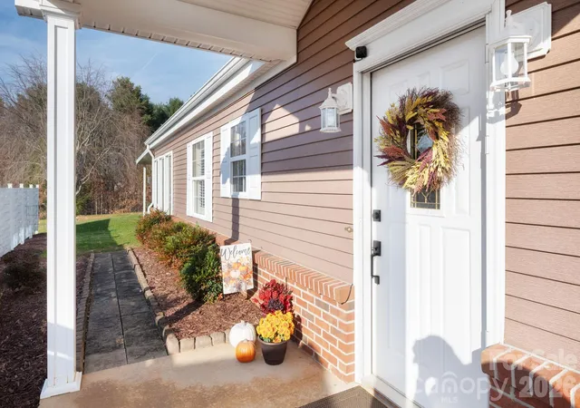 3rd image of 11-C Heather Wy, Candler, NC 28715 | MLS# 4412615
