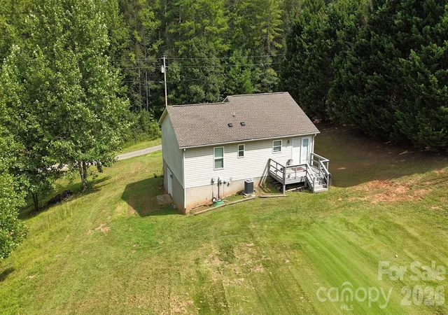 Photo 2 of Single family home for sale at 2827 Hollybrook Ln, Morganton, NC 28655 | MLS# 4412632 | Listing updated on 2026-09-21