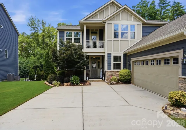 Photo 4 of Sale Pending at 561 Sandbar Point, Lake Wylie, SC 29710 | MLS# 4412646 | Listing updated on 2026-08-30
