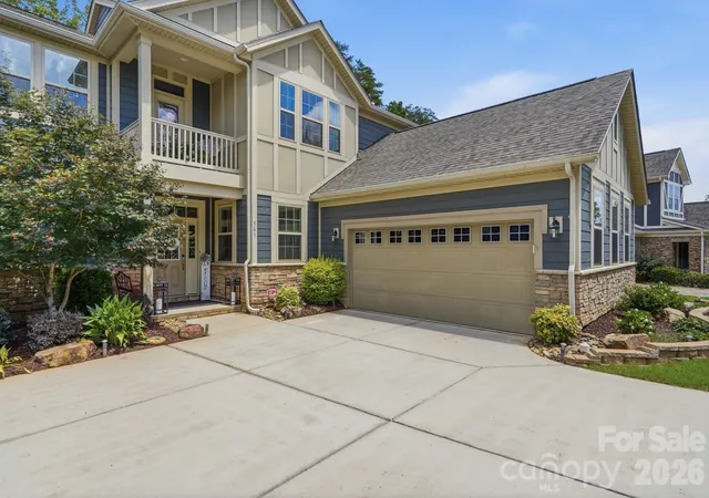 Photo 5 of Sale Pending at 561 Sandbar Point, Lake Wylie, SC 29710 | MLS# 4412646 | Listing updated on 2026-08-30