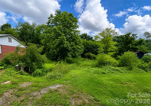 Photo 20 of Single family home for sale at 440 Us 19e Hwy, Spruce Pine, NC 28777 | MLS# 4412665 | Listing updated on 2026-09-05