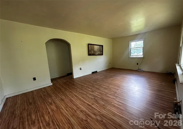 Photo 5 of Single family home for sale at 440 US 19e Hwy, Spruce Pine, NC 28777 | MLS# 4412665 | Listing updated on 2026-09-05