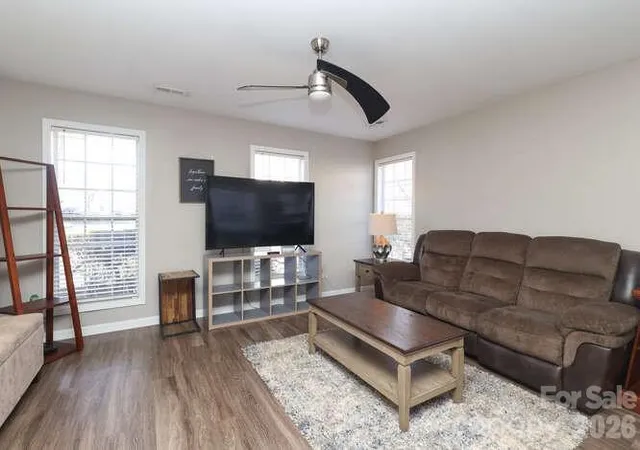 Photo 2 of Townhouse for sale at 1109 Triece Ln, Charlotte, NC 28215 | MLS# 4412684 | Listing updated on 2026-08-09