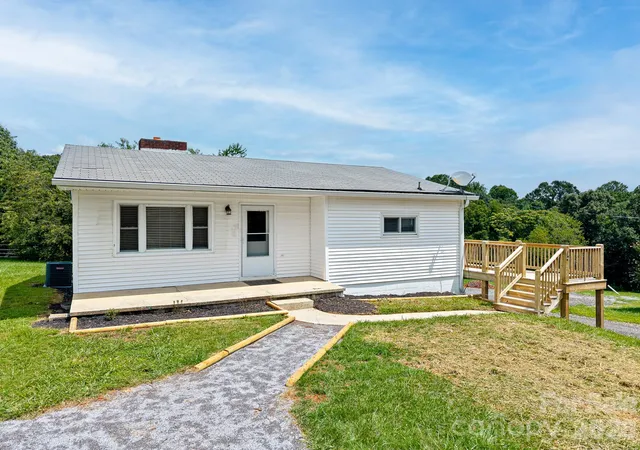 1st image of 12 Baker Rd, Asheville, NC 28806 | MLS# 4412686