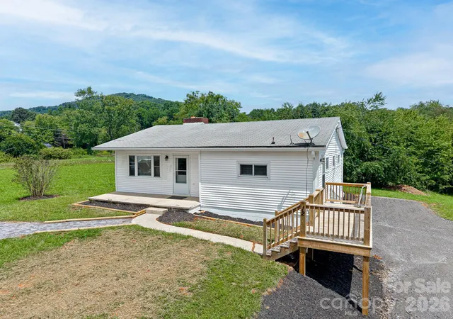 Photo 3 of Single family home for sale at 12 Baker Rd, Asheville, NC 28806 | MLS# 4412686 | Listing updated on 2026-08-09