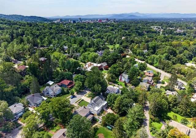 5th image of 55 Edgemont Rd, Asheville, NC 28801 | MLS# 4412693