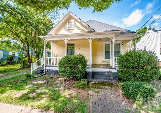 Photo 1 of Sale Pending at 316 S Race St, Statesville, NC 28677 | MLS# 4412696 | Listing updated on 2026-08-14