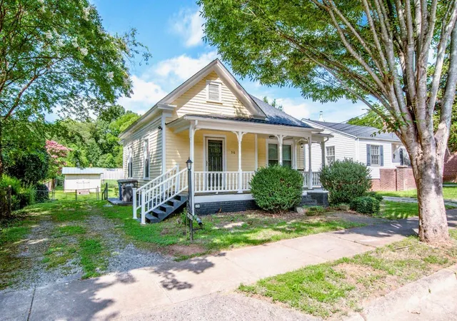 Photo 2 of Sale Pending at 316 S Race St, Statesville, NC 28677 | MLS# 4412696 | Listing updated on 2026-08-14