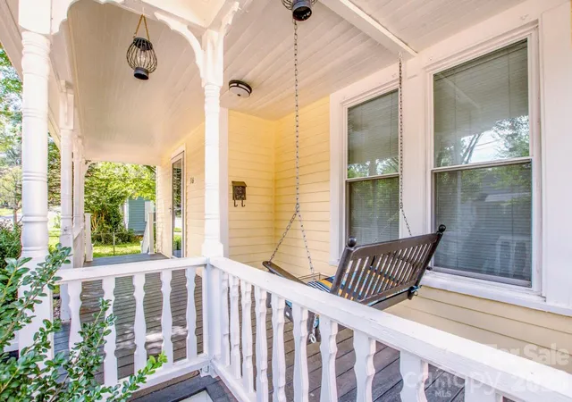 Photo 4 of Sale Pending at 316 S Race St, Statesville, NC 28677 | MLS# 4412696 | Listing updated on 2026-08-14