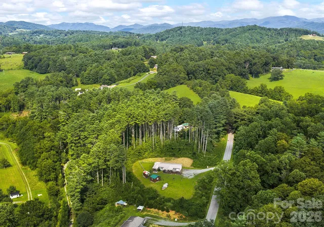 Photo 19 of Single family home for sale at 380 Green Acres Dr, Mars Hill, NC 28754 | MLS# 4412728 | Listing updated on 2026-08-13