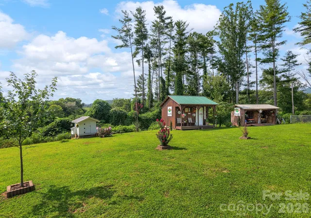 Photo 4 of Single family home for sale at 380 Green Acres Dr, Mars Hill, NC 28754 | MLS# 4412728 | Listing updated on 2026-08-13
