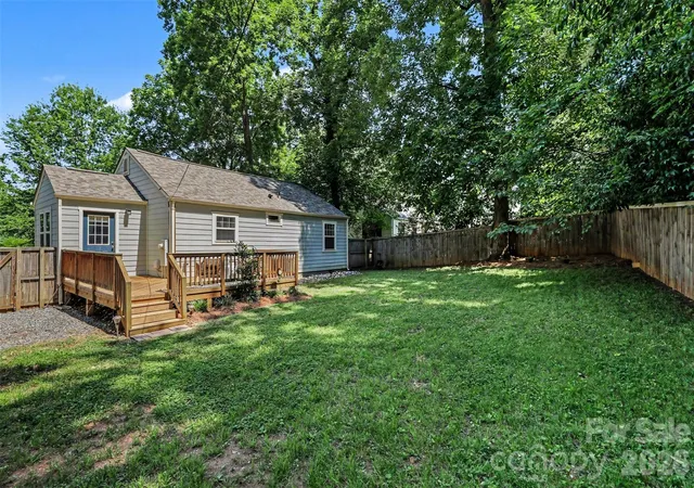 Photo 26 of Single family home for sale at 2612 Roslyn Ave, Charlotte, NC 28208 | MLS# 4412729 | Listing updated on 2026-09-29