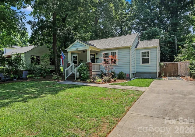 Photo 3 of Single family home for sale at 2612 Roslyn Ave, Charlotte, NC 28208 | MLS# 4412729 | Listing updated on 2026-09-29