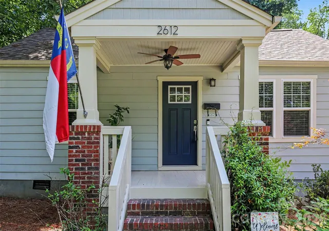 Photo 4 of Single family home for sale at 2612 Roslyn Ave, Charlotte, NC 28208 | MLS# 4412729 | Listing updated on 2026-09-29